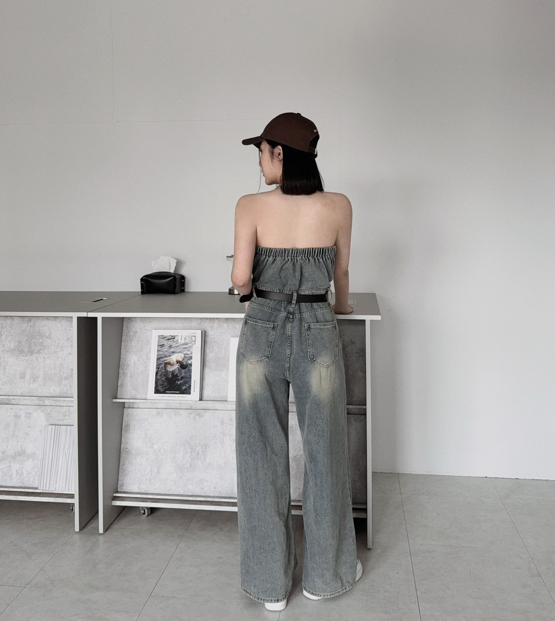 8102『選品』美式復古掛脖排釦牛仔連身長褲 (2)