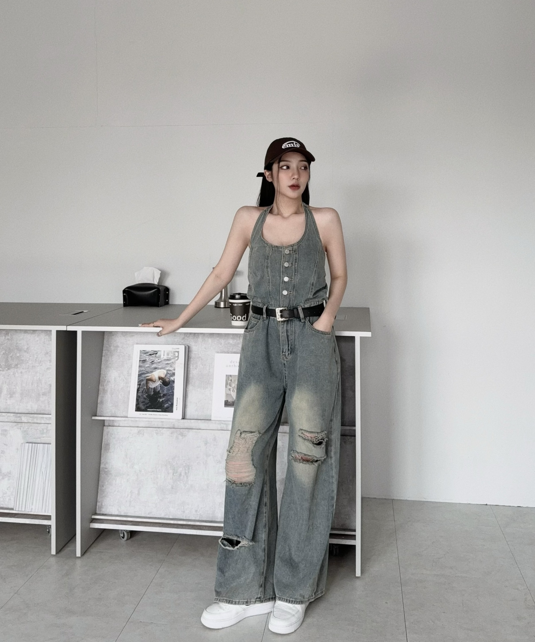 8102『選品』美式復古掛脖排釦牛仔連身長褲 (4)