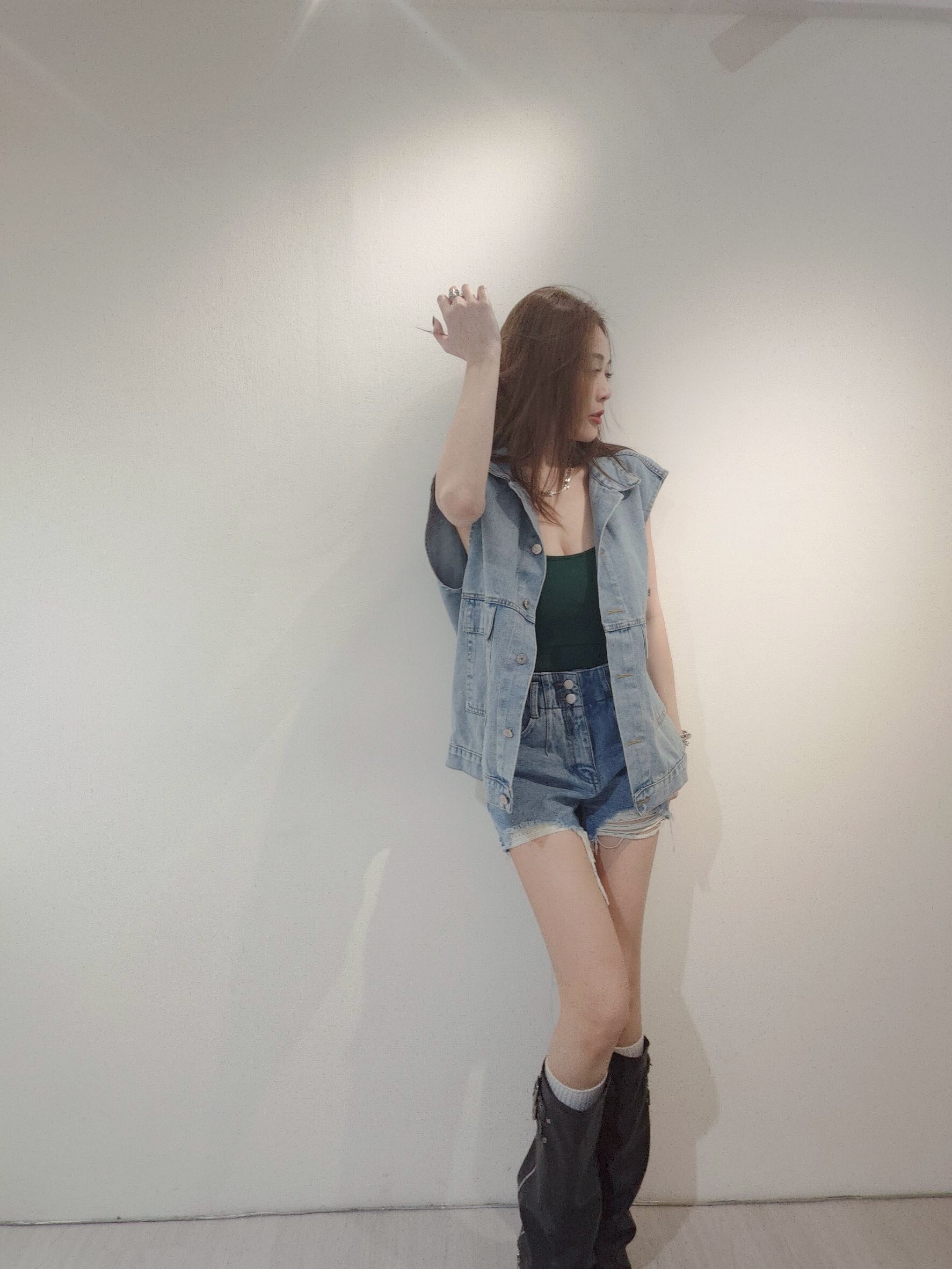 6001｜20250504｜🔍背心系列寬版休閒牛仔背心 (2)