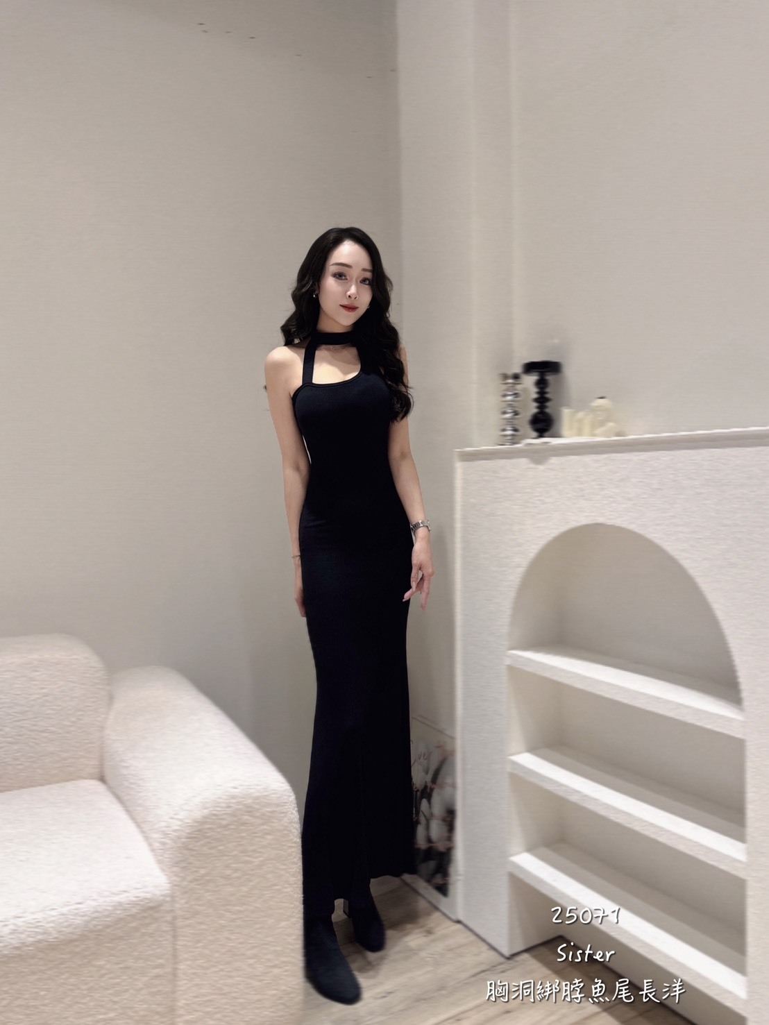 25071胸洞綁脖魚尾長洋