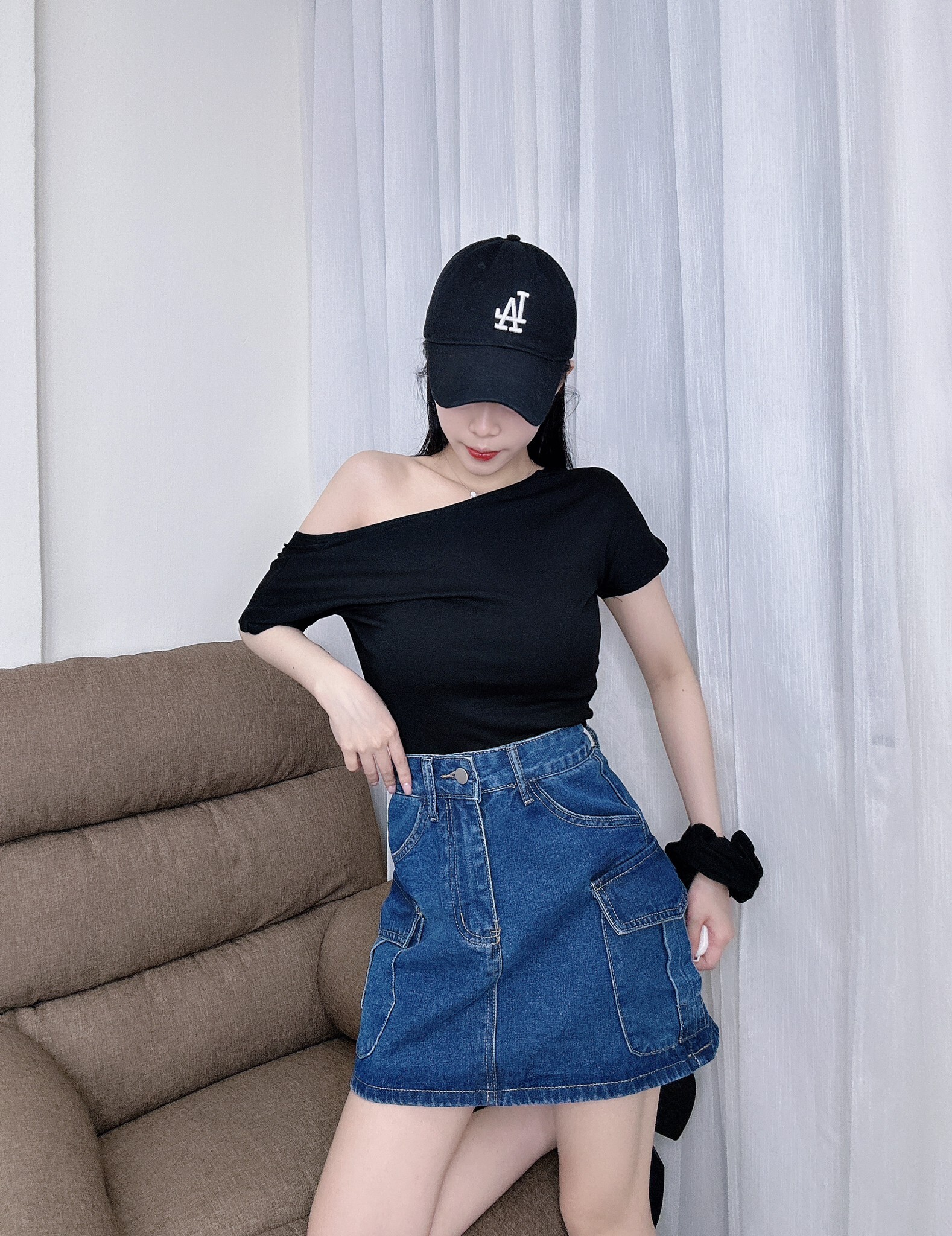 9601 大露背短版上衣 (5)