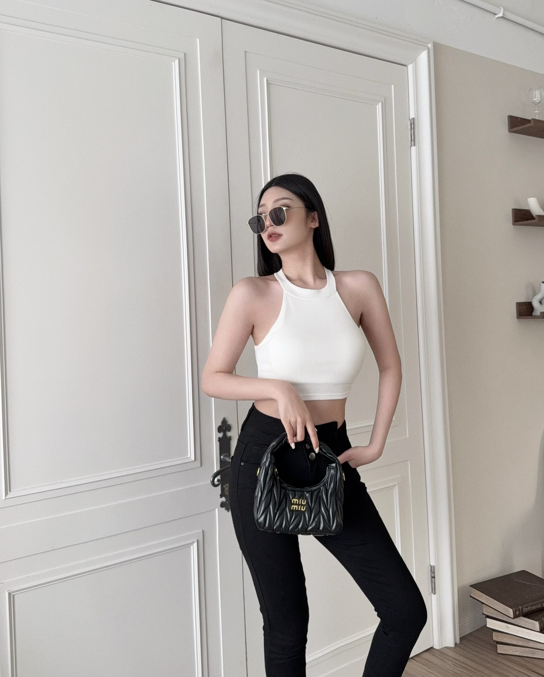 0116『訂製款』顯瘦百搭圓領削肩短版背心 (2)