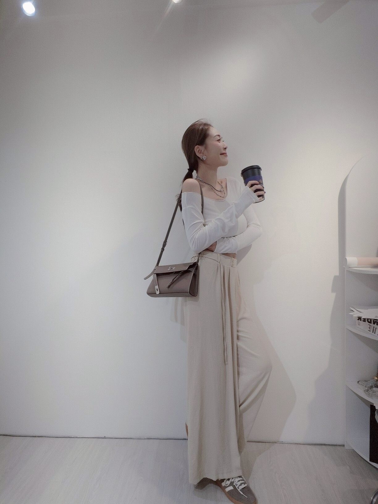 5939 ｜20250507｜🔍獨家原創捲捲斜領面膜T (8)