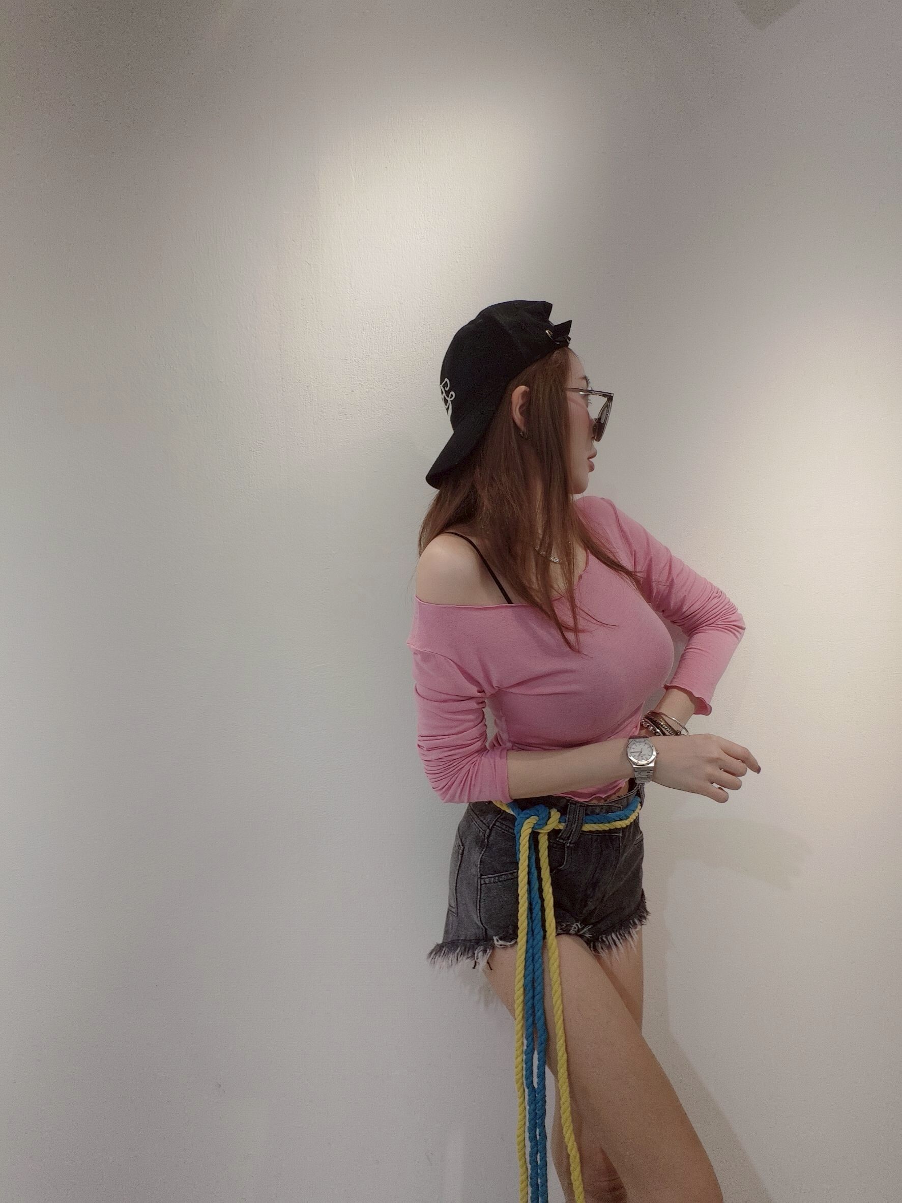 5939 ｜20250507｜🔍獨家原創捲捲斜領面膜T (4)