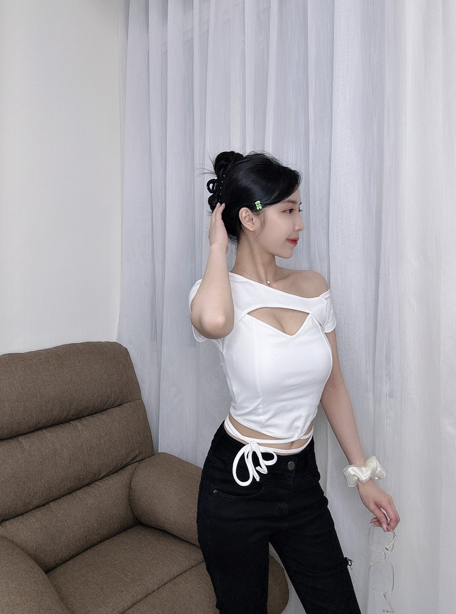 289胸墊簍空露背衣 (2)