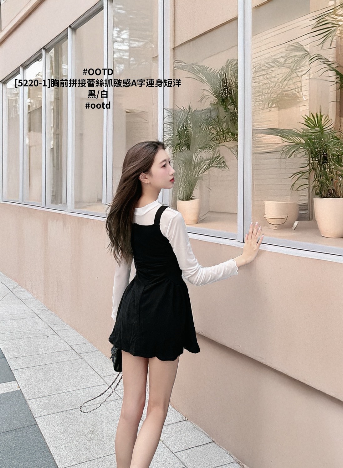 [5220-1]胸前拼接蕾絲抓皺感A字連身短洋 (7)