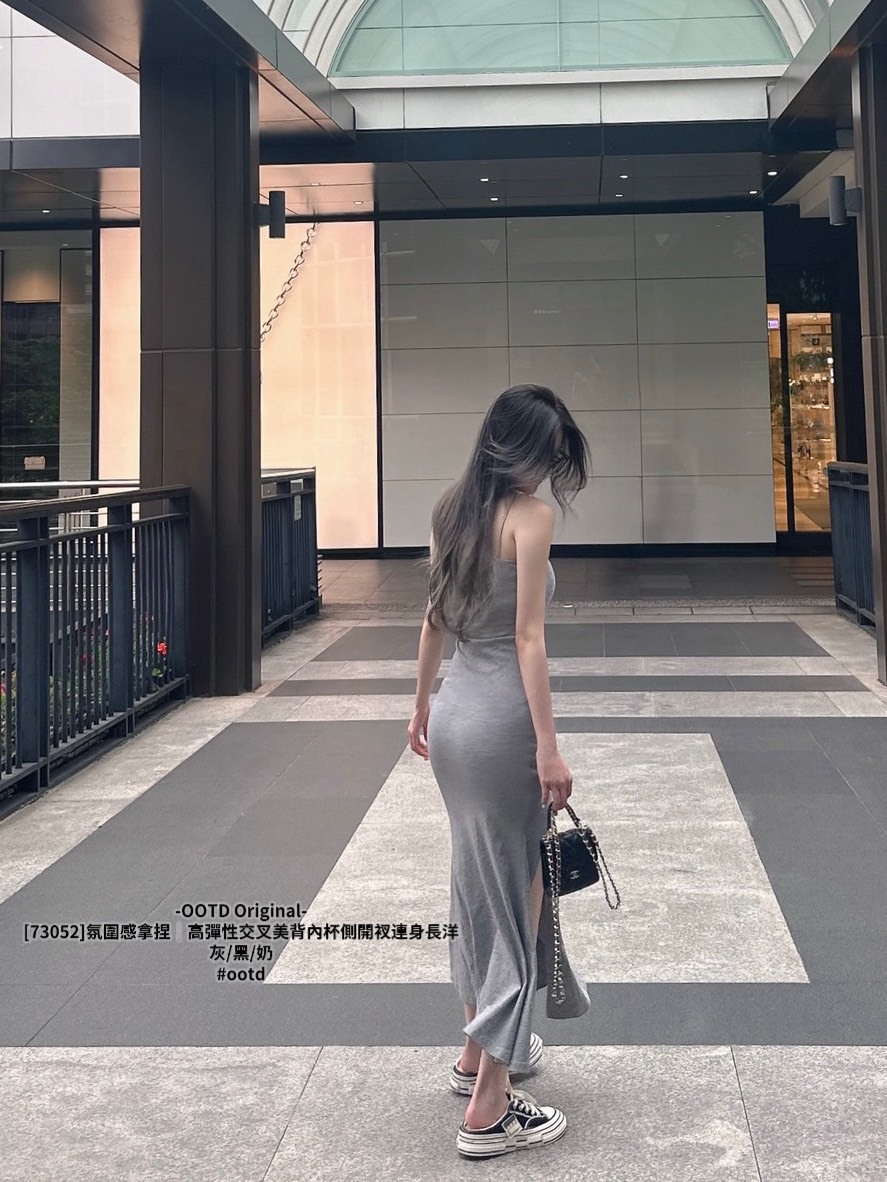 [73052]氛圍感拿捏｜高彈性交叉美背內杯側開衩連身長洋 (4)