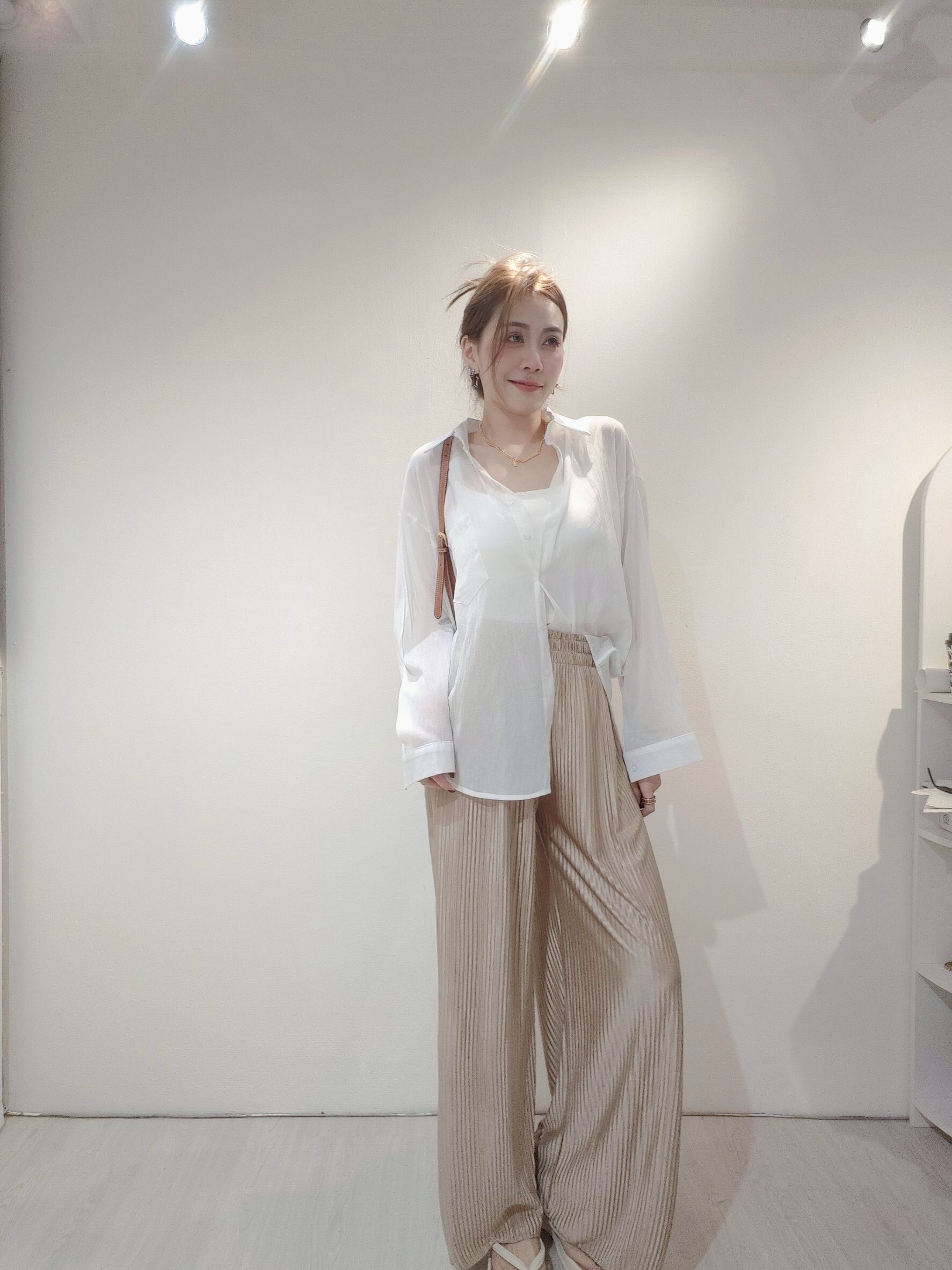 ｜20250524｜🔍褲子系列#23033三宅壓褶醋酸料寬褲