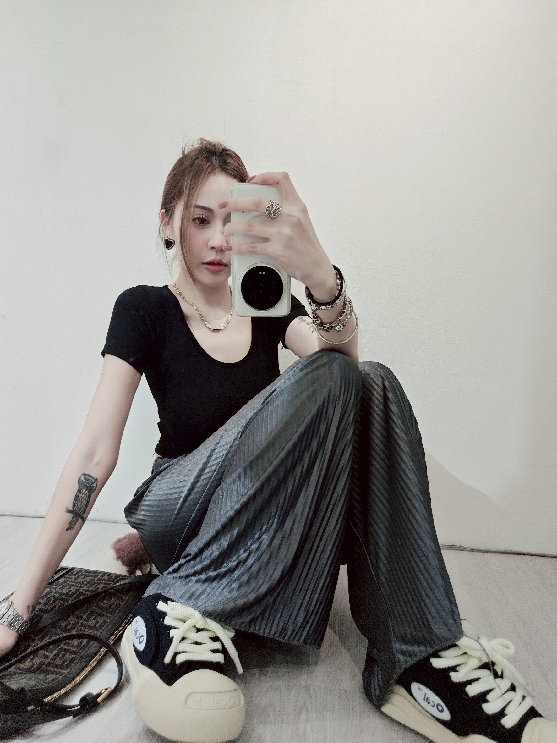 ｜20250524｜🔍褲子系列#23033三宅壓褶醋酸料寬褲 (6)