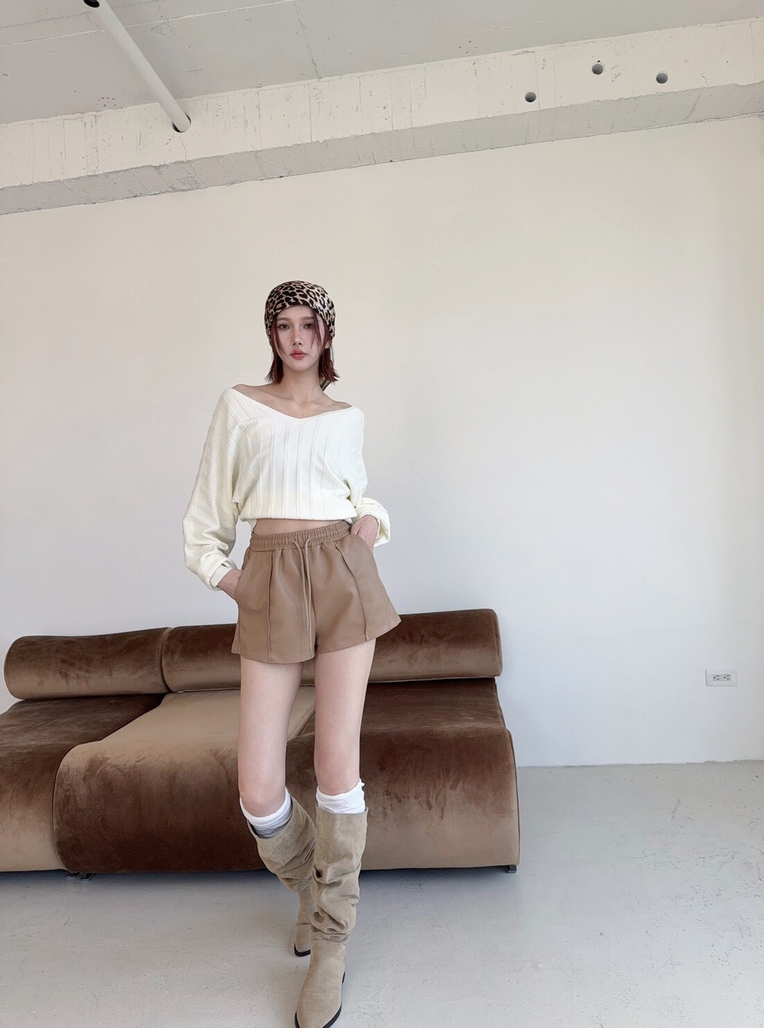 6532-1 訂製款-巨實穿爆款皮革車線抽繩短褲 (4)