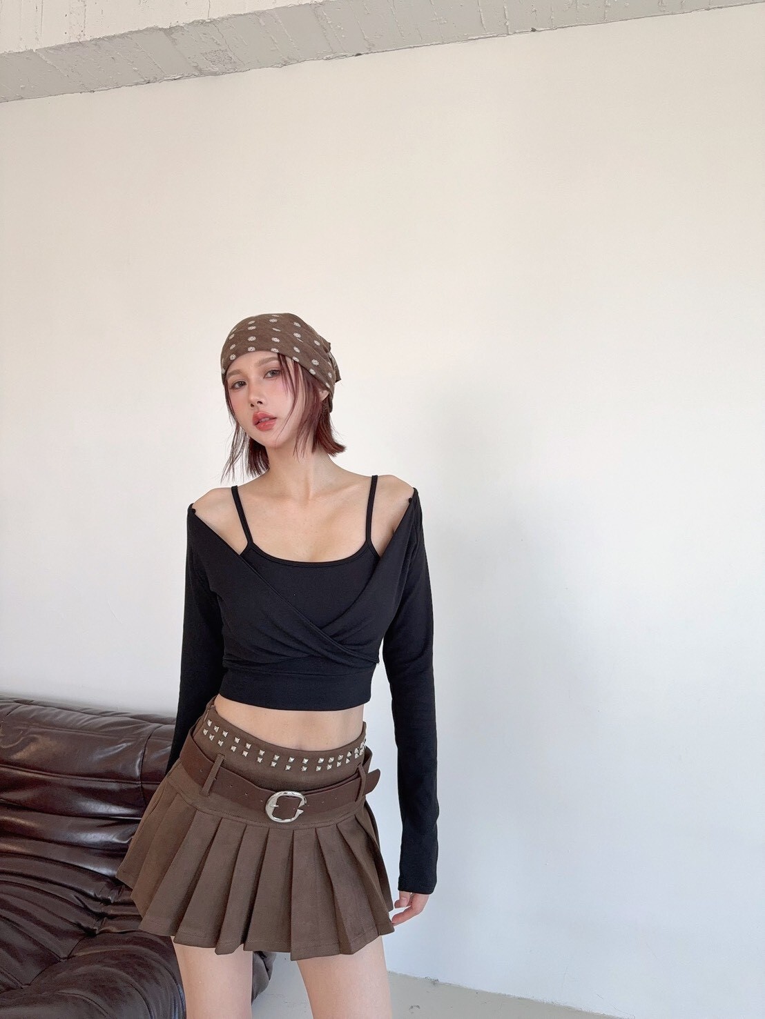 9683 訂製款-細肩紐結假兩件胸墊上衣