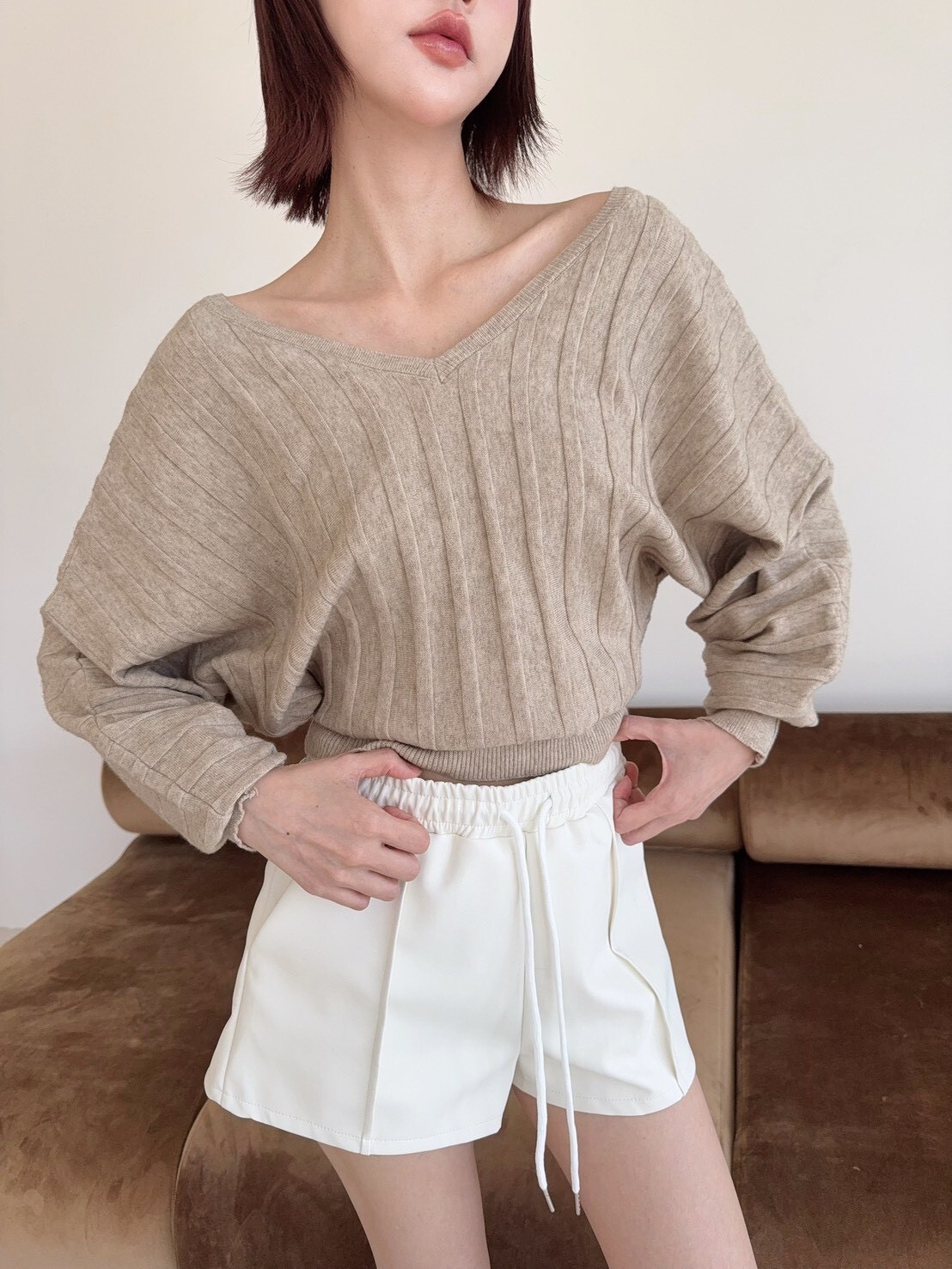 6005 日常款坑條V領泡泡袖針織上衣