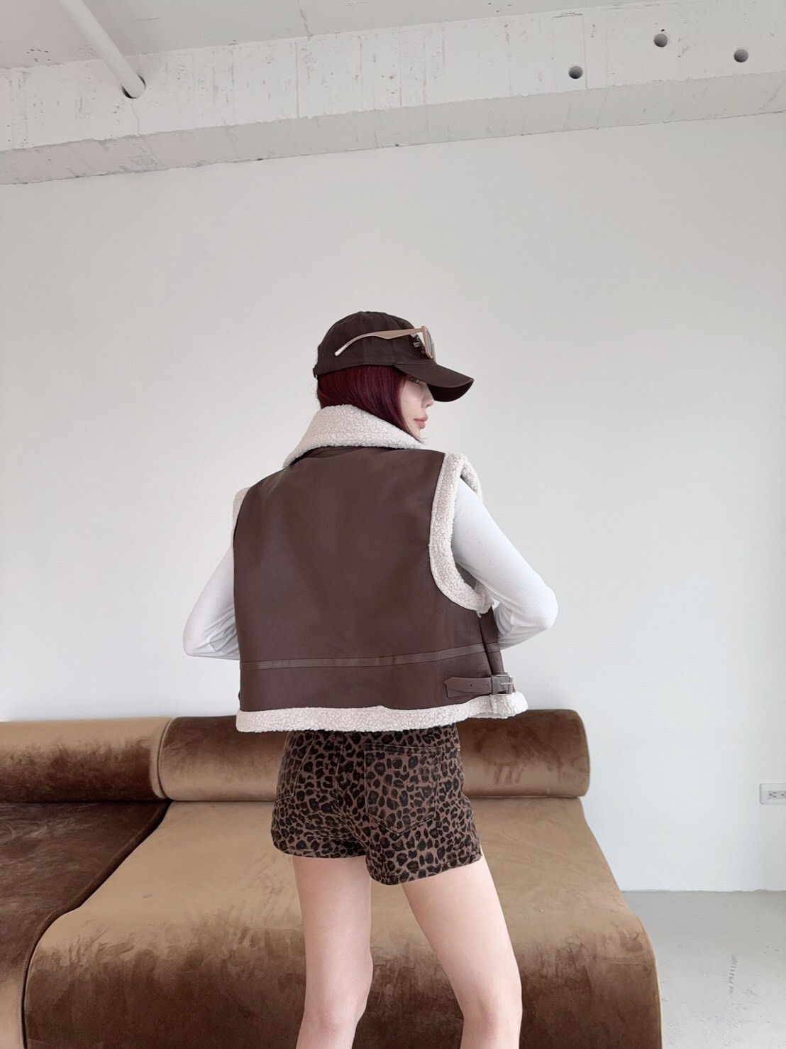 6020 韓系皮革羊羔毛拼接背心 (6)