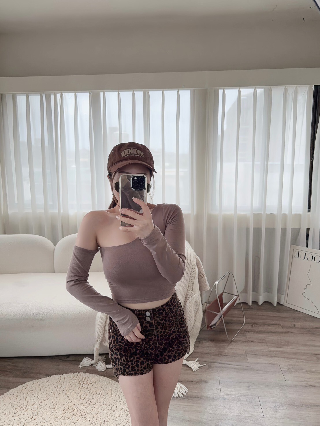 9598訂製款-性感斜挖肩斷袖短版發熱上衣 (3)