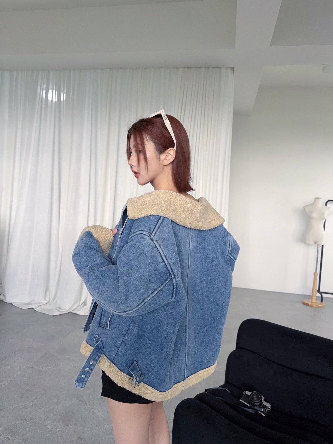 6081韓系高質感厚磅羊羔毛拼接牛仔外 (8)