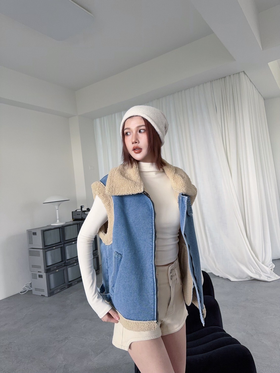 6079挺版厚磅羊羔毛拼接牛仔馬甲背心
