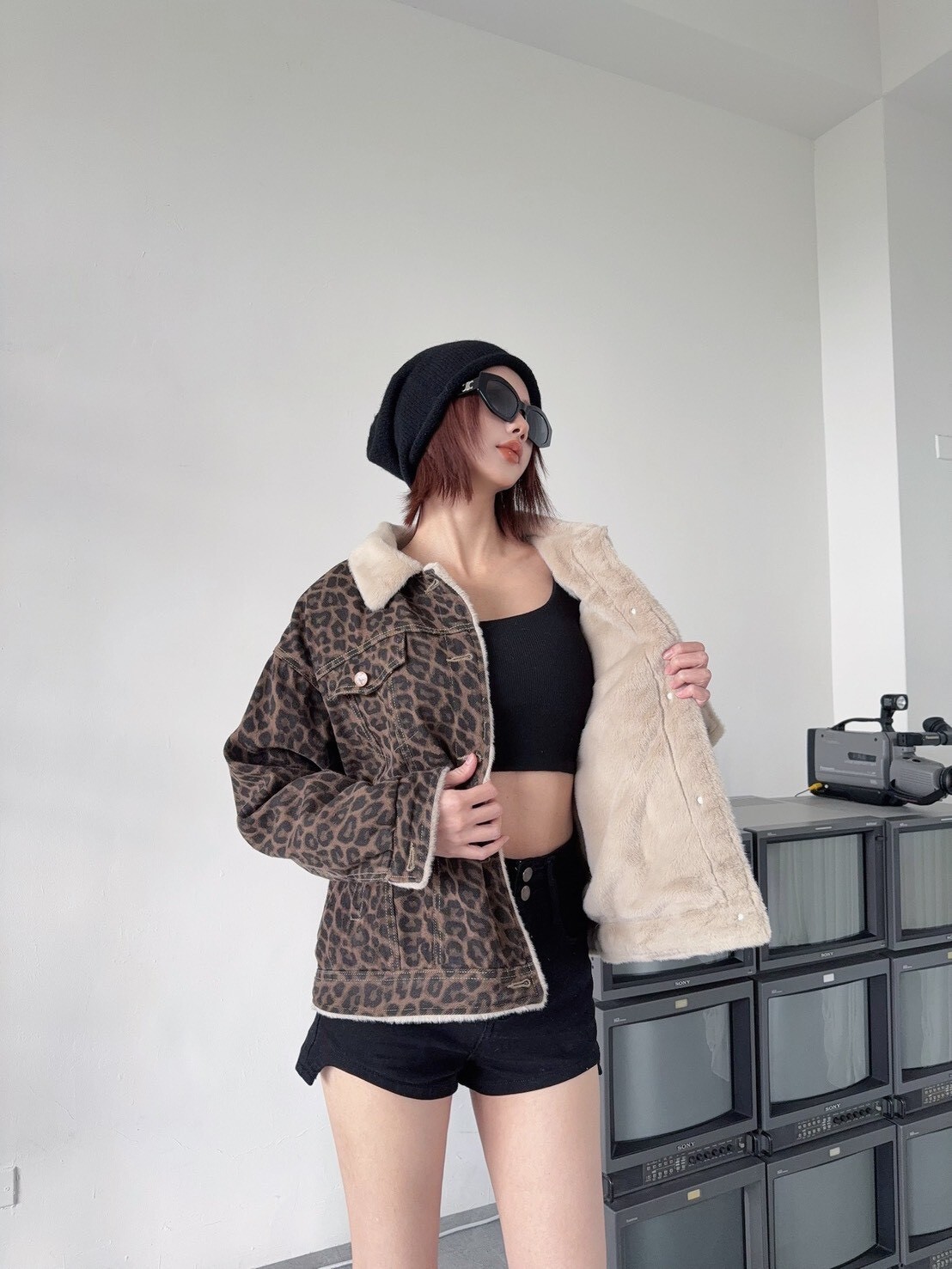 9926設計感復古毛毛翻領豹紋外套 (4)