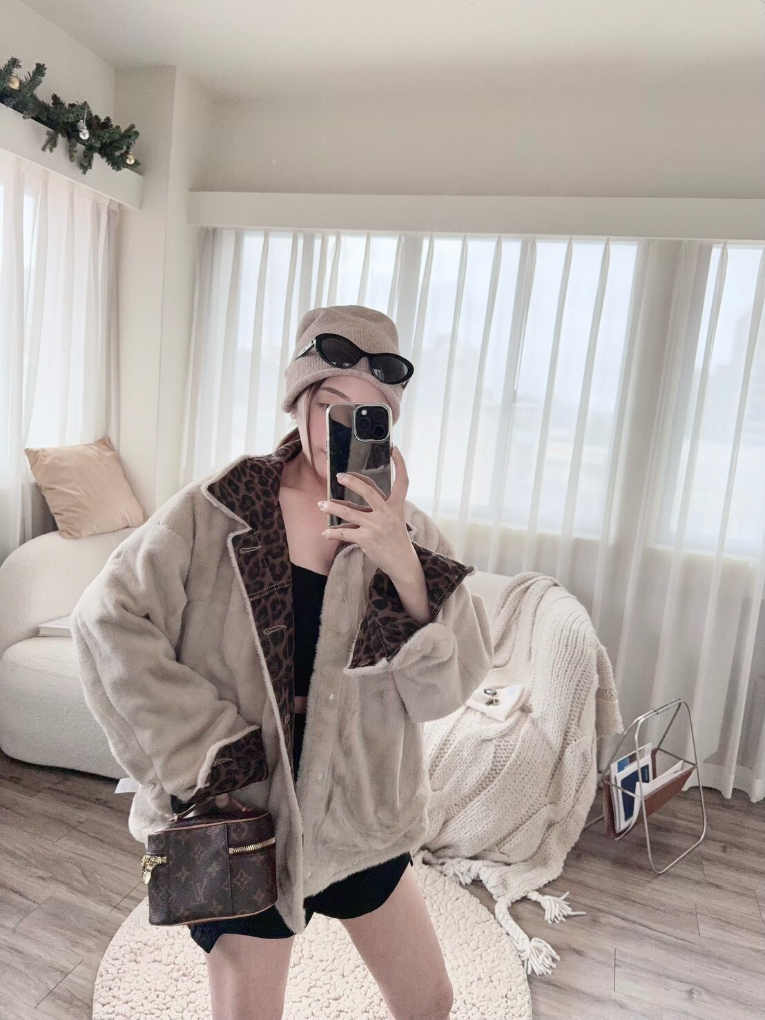 9926設計感復古毛毛翻領豹紋外套