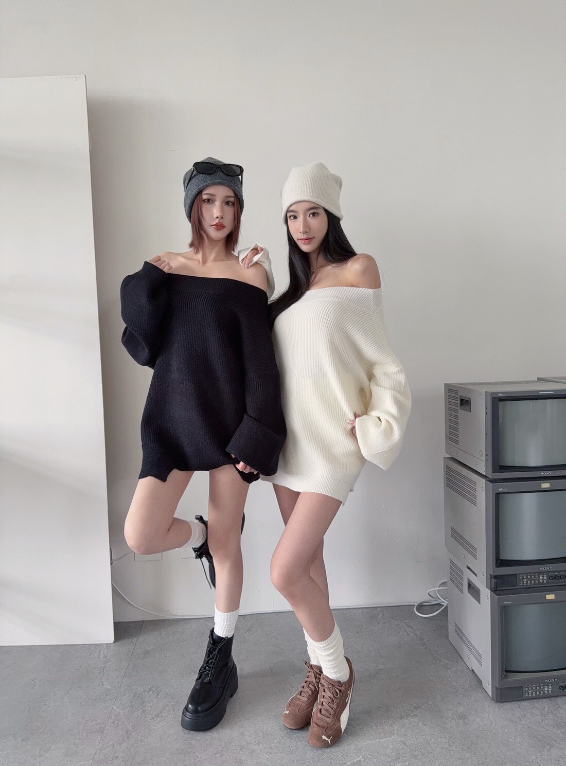 722鬆弛感一字長版針織上衣 (2)