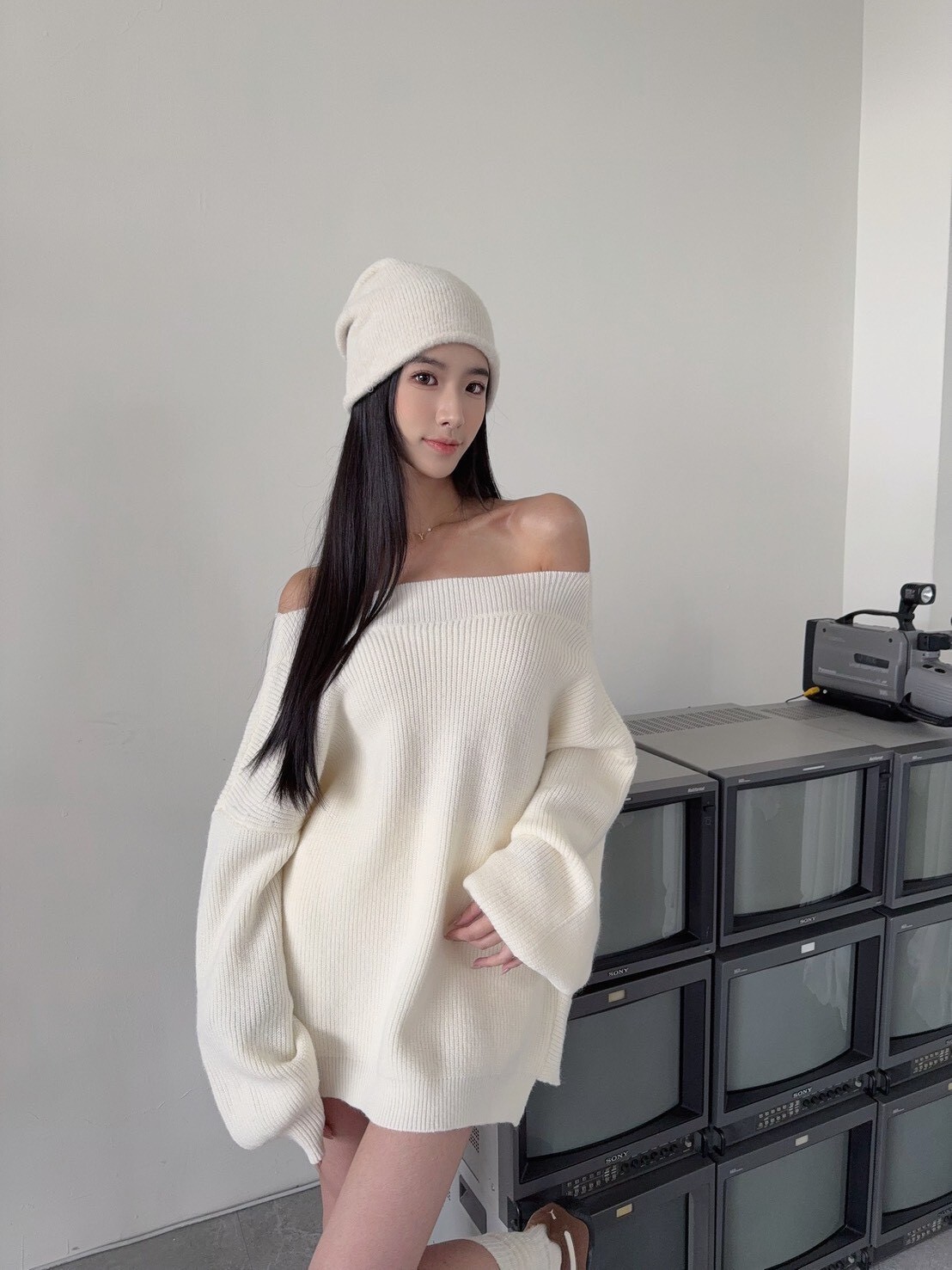 722鬆弛感一字長版針織上衣 (6)