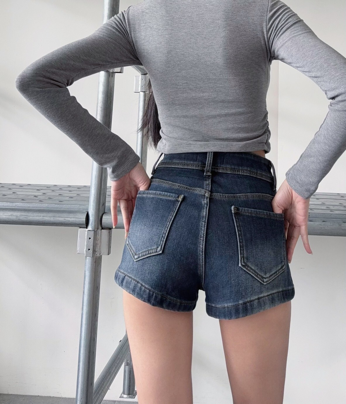 3858美式中低腰刷色水洗刷毛短褲 (2)