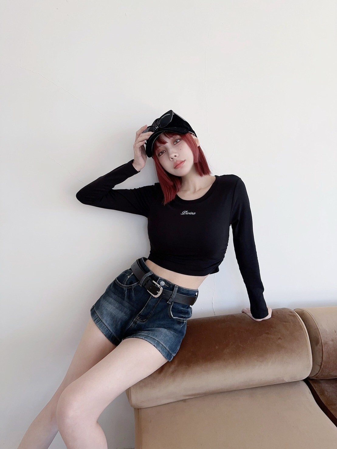 702𝓛𝓪𝓭𝔂𝓰𝓸訂製款-字母刺繡側抓皺胸墊上衣 (8)