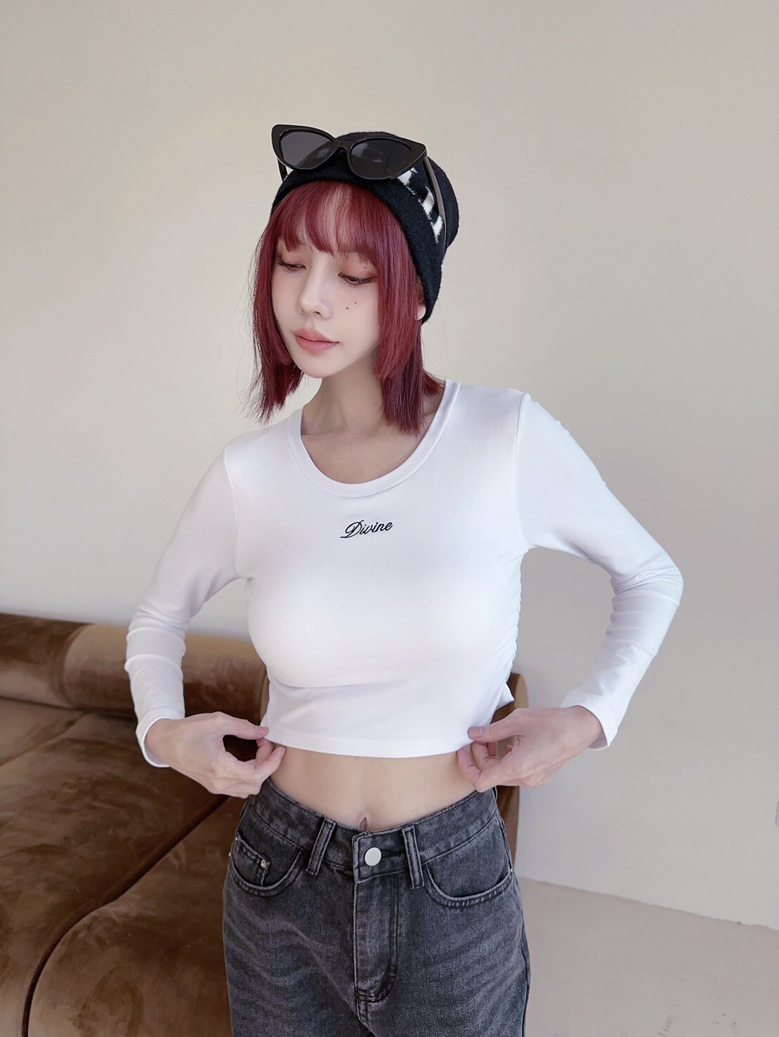 702𝓛𝓪𝓭𝔂𝓰𝓸訂製款-字母刺繡側抓皺胸墊上衣 (2)