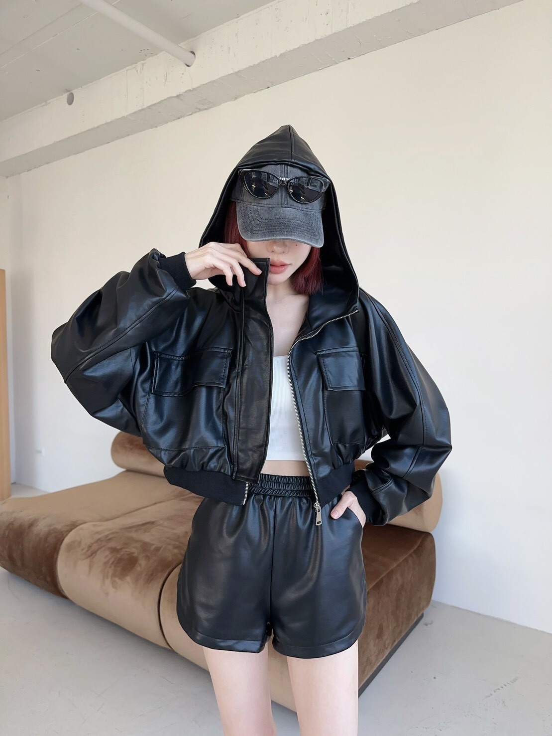 7570 𝓛𝓪𝓭𝔂𝓰𝓸訂製款-高質感連帽口袋皮革外套SET (4)