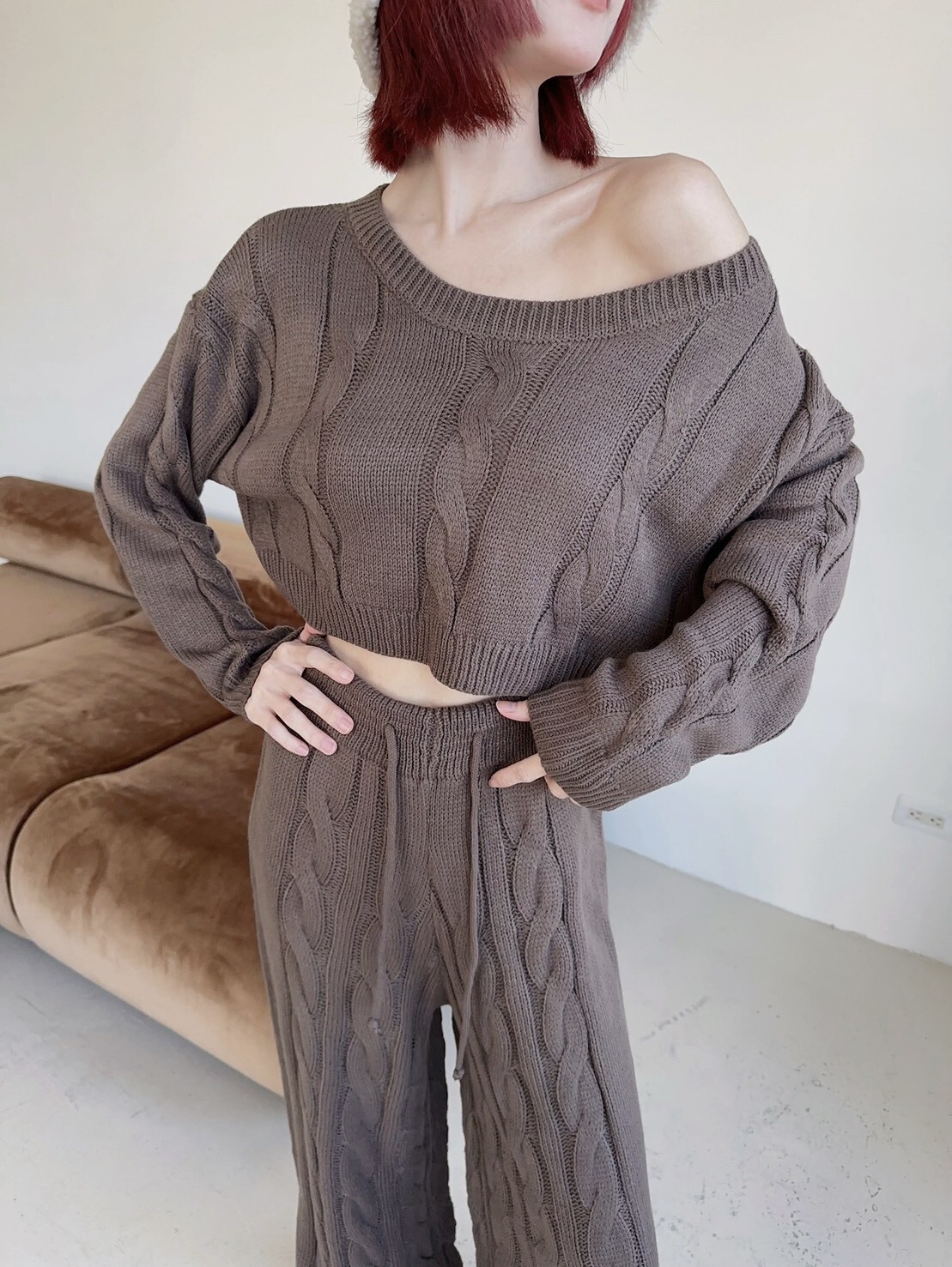 9957𝓛𝓪𝓭𝔂𝓰𝓸訂製款-松弛感麻花針織抽繩落地長褲SET (12)