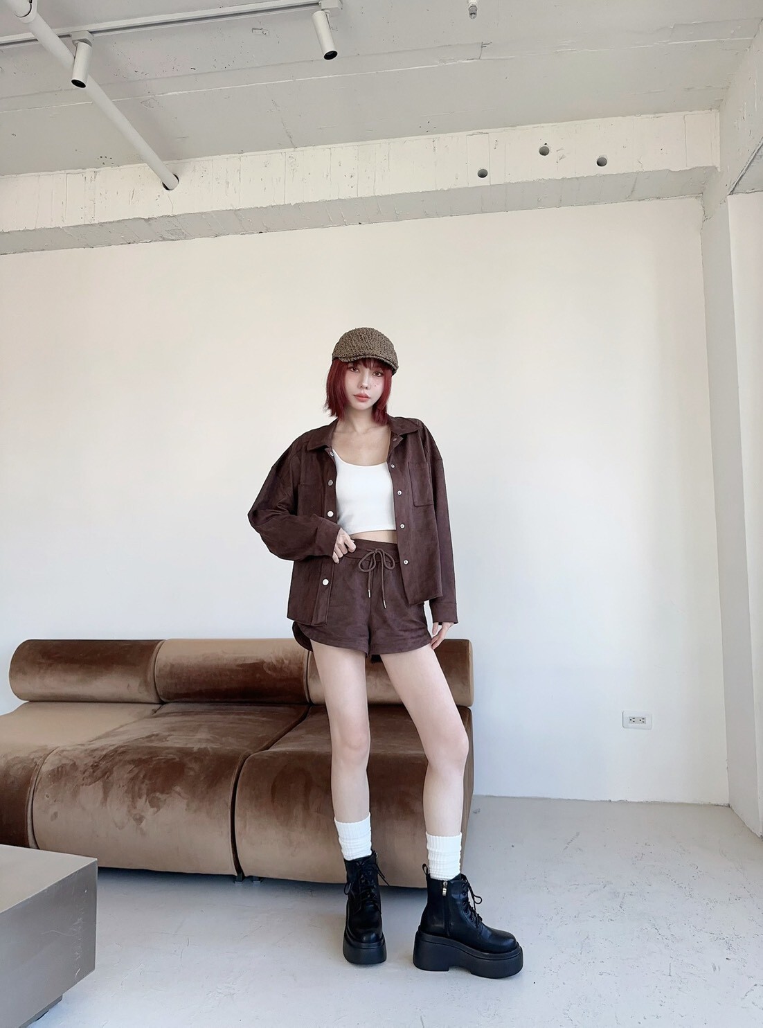 7565𝓛𝓪𝓭𝔂𝓰𝓸訂製款-高質感麂皮長版外+抽繩短褲Set (3)