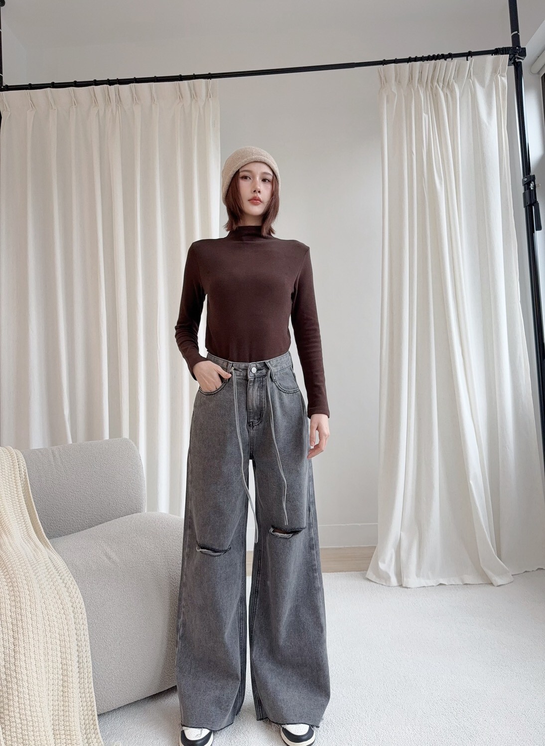 8121韓版酷辣割破牛仔落地寬褲 (5)