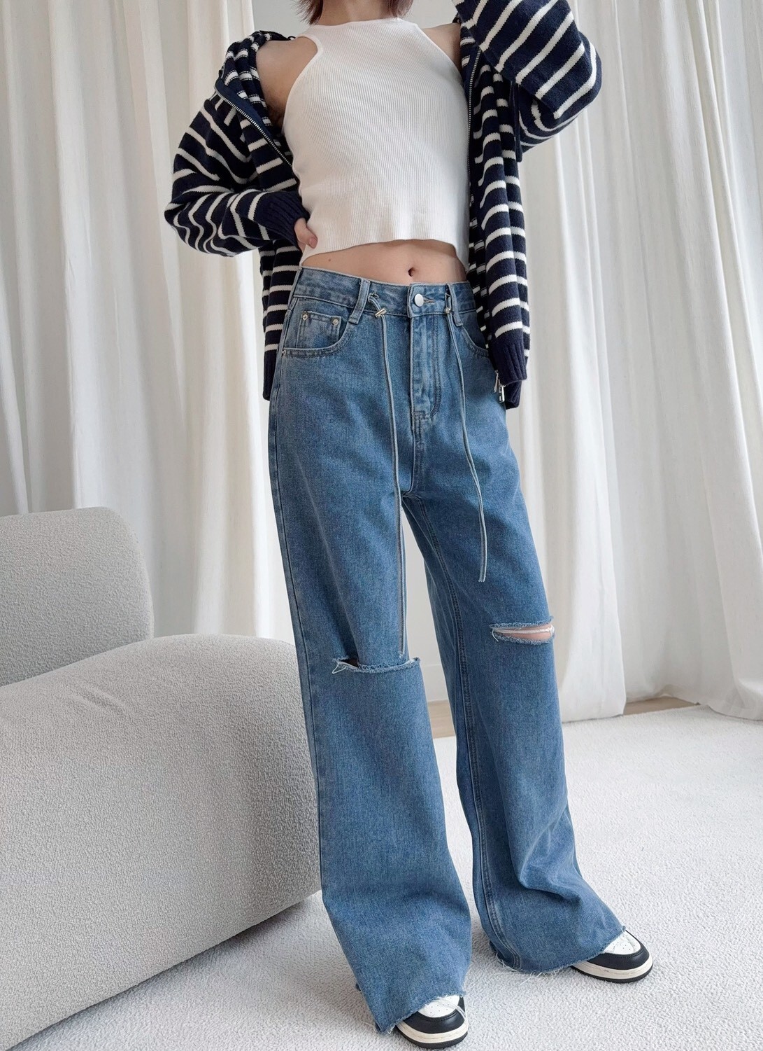 8121韓版酷辣割破牛仔落地寬褲 (3)