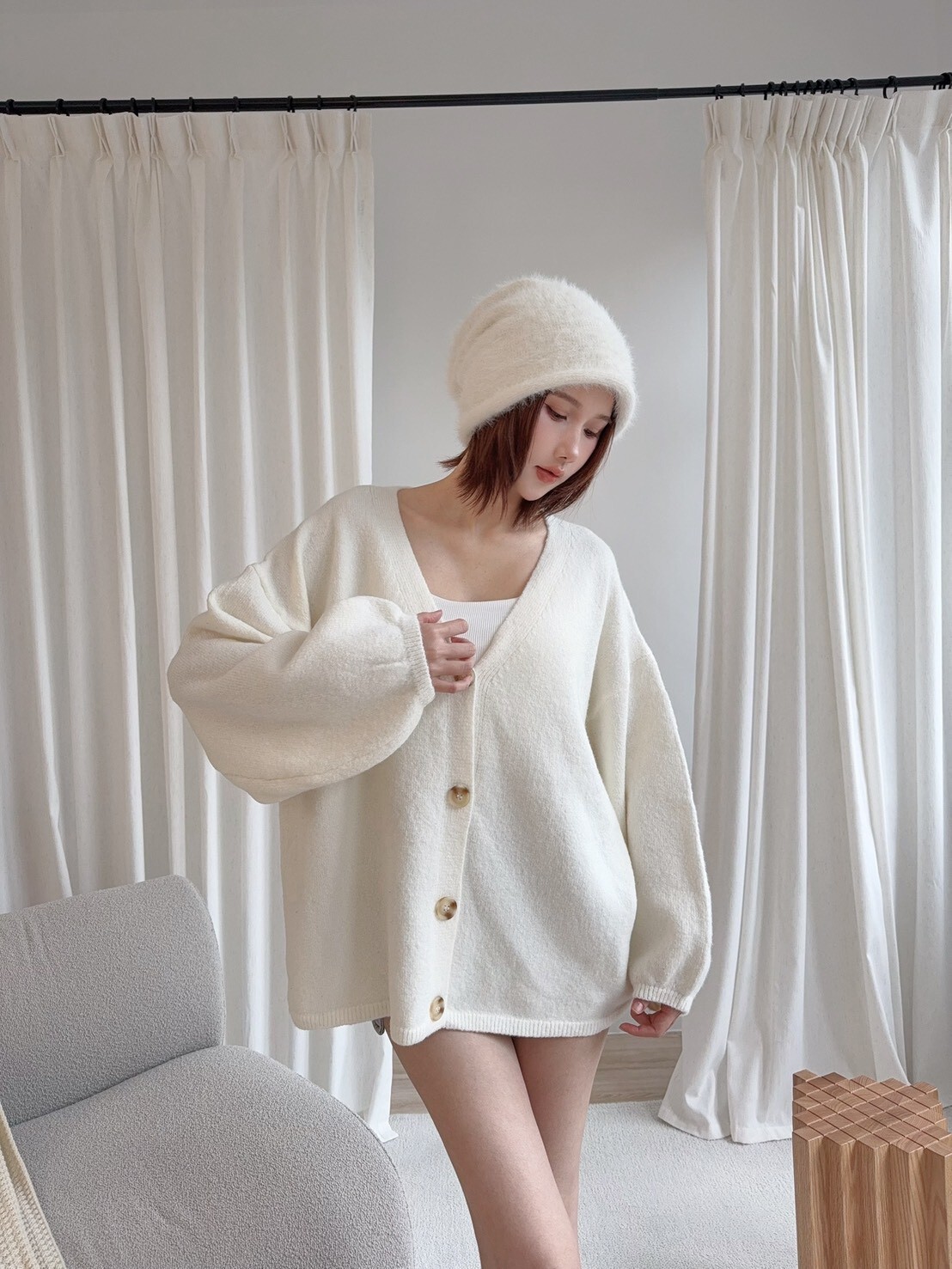 8554氣質V領軟糯寬鬆針織外套