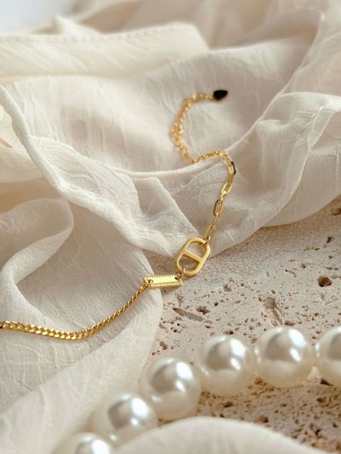 CB315CE0-60BE-4B63-9BF7-EB8F326719D1