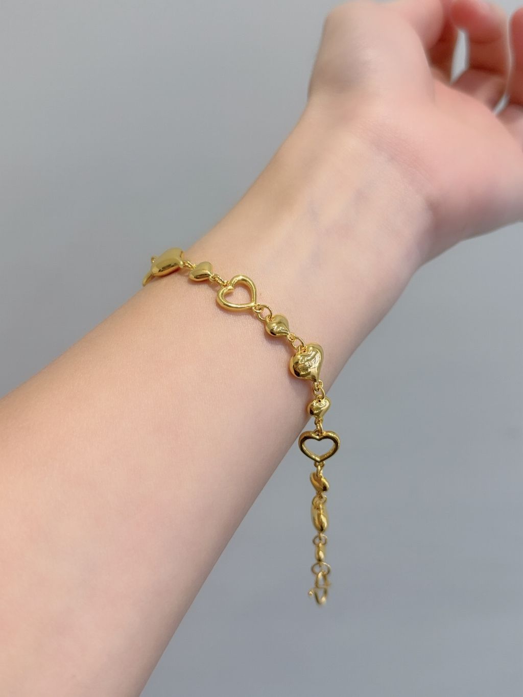 F7A8FD48-35BA-4C2C-8748-DE8FBDC14E91