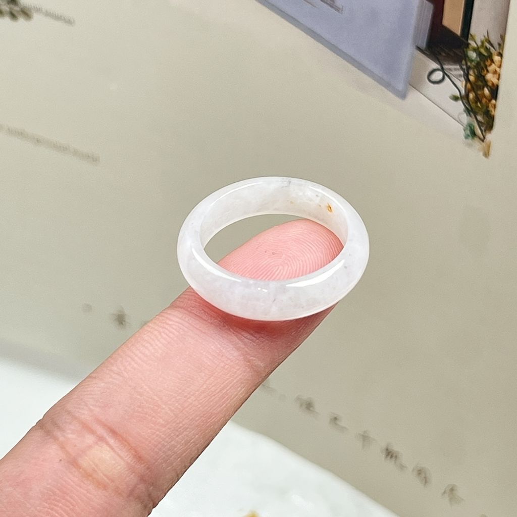 tw-11134207-820li-mlq74v50gnpf90