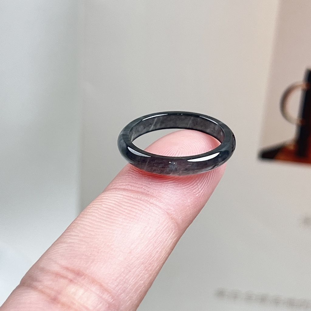 tw-11134207-820le-mlq1nrab1qm9fa