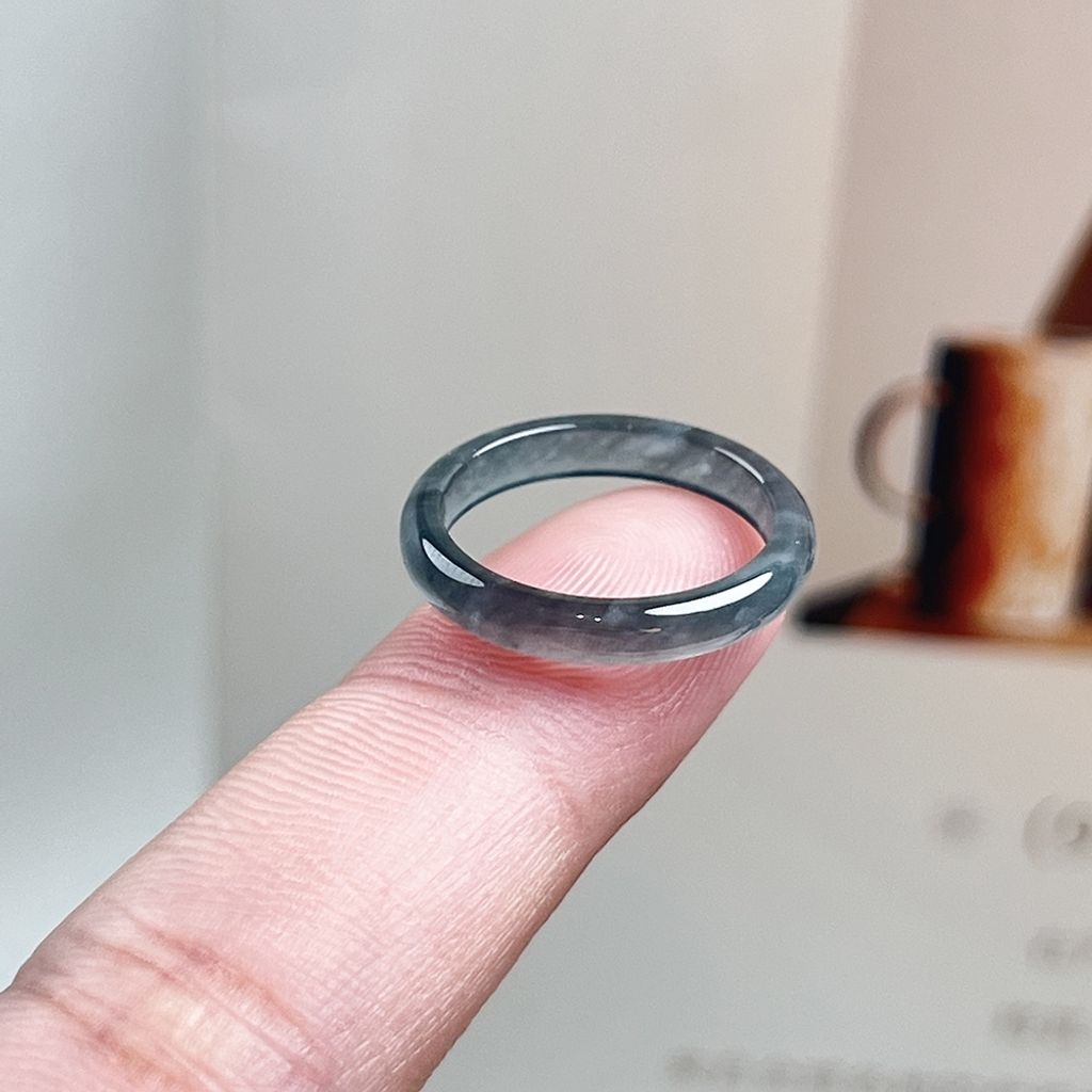 tw-11134207-820la-mlq1nyrfhernbe