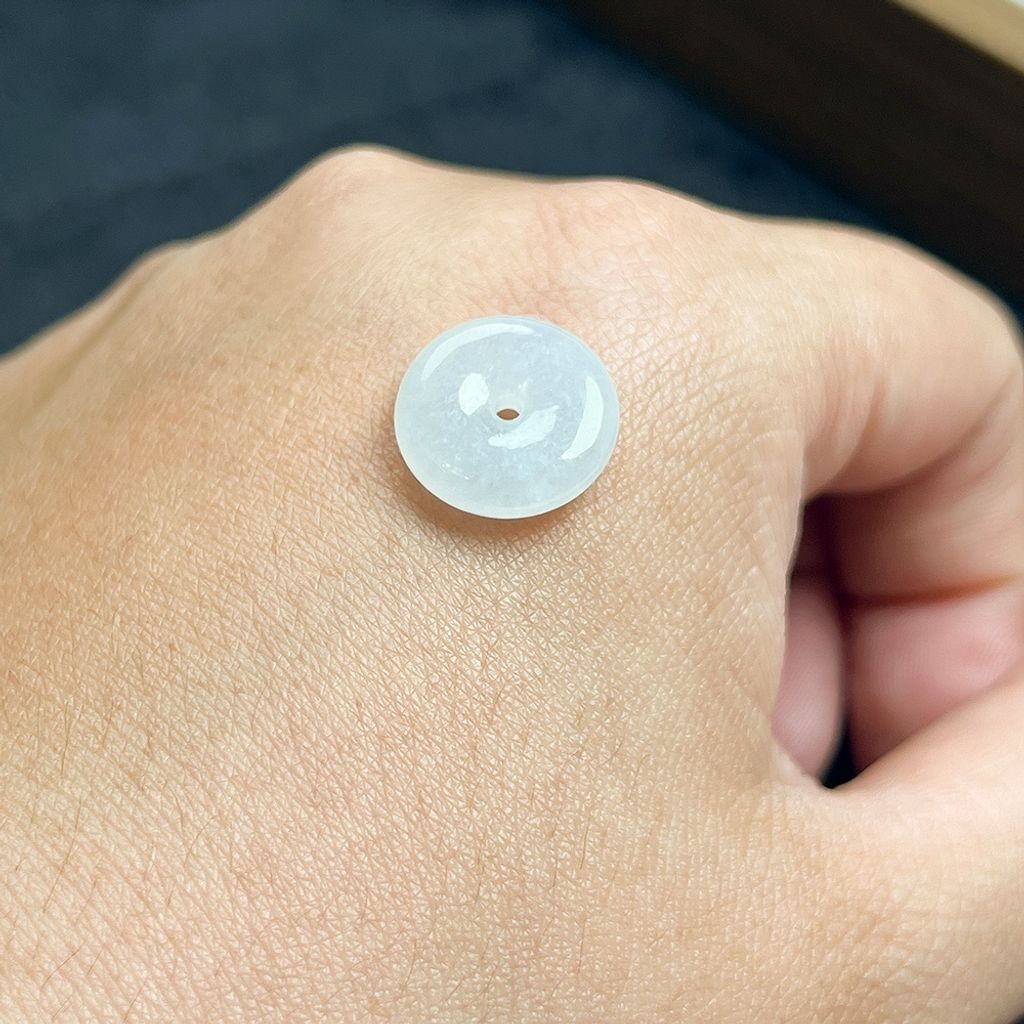 tw-11134207-820l6-mlzvqiu4m0hw8f