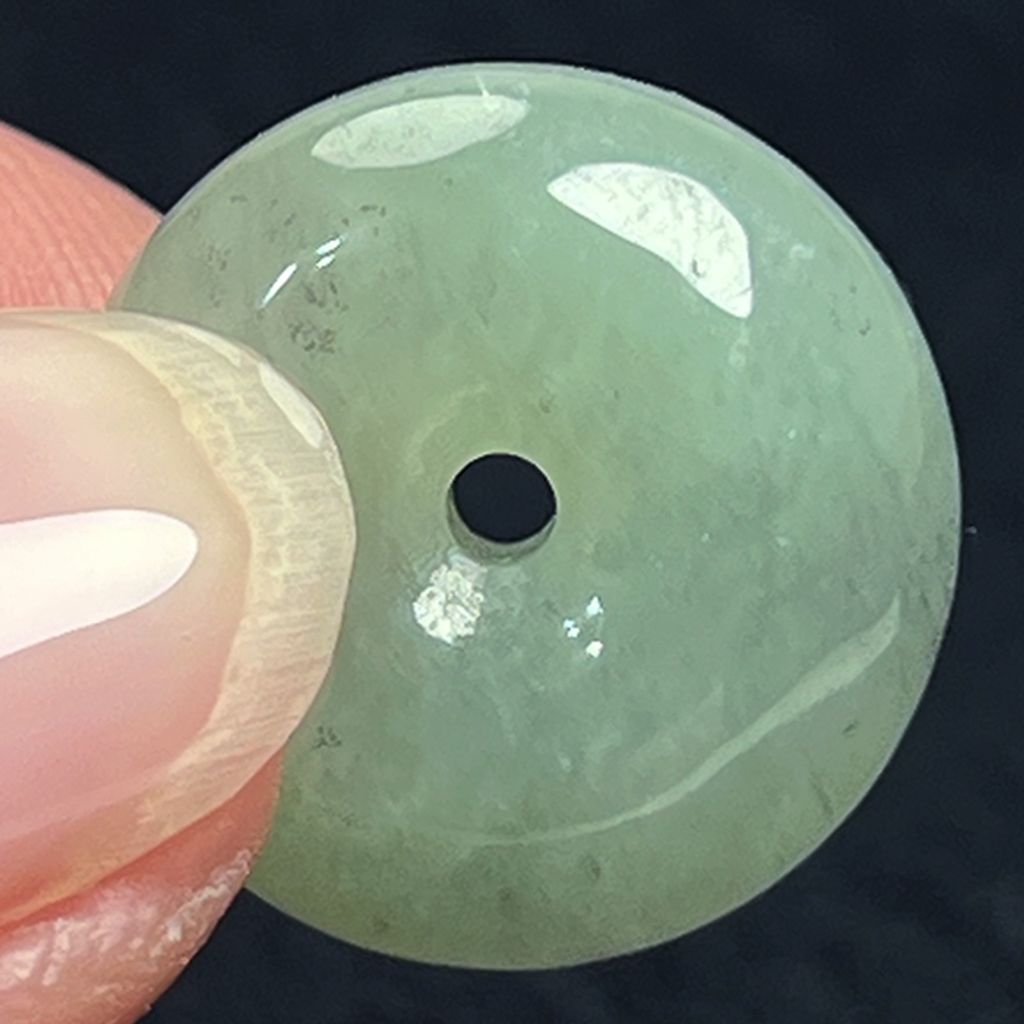 tw-11134207-820la-mlzup0gxm5u75b