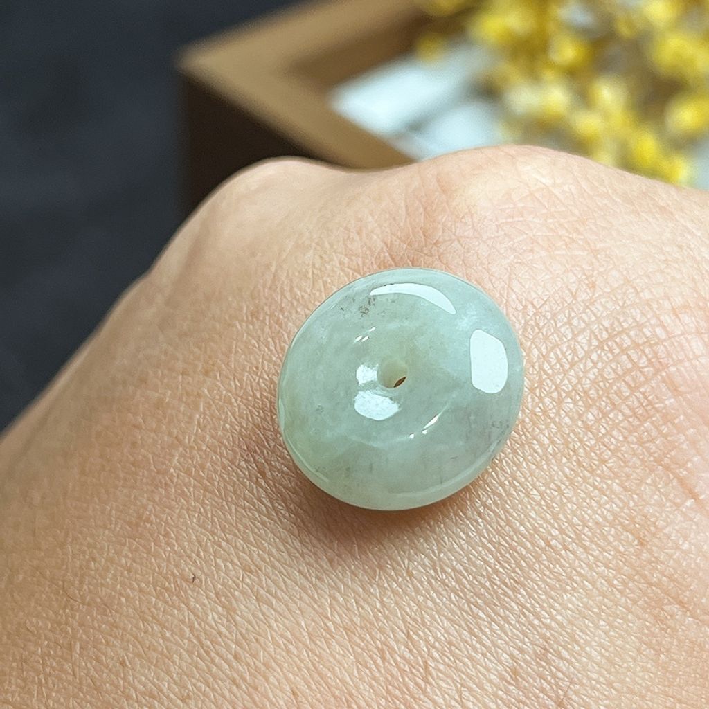 tw-11134207-820l4-mlzup0h4y8lh03