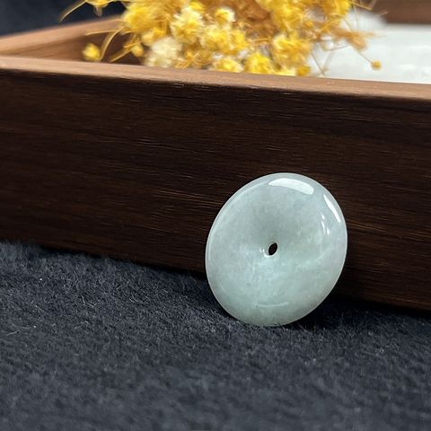 tw-11134207-820lh-mlzvogny2n7kc0