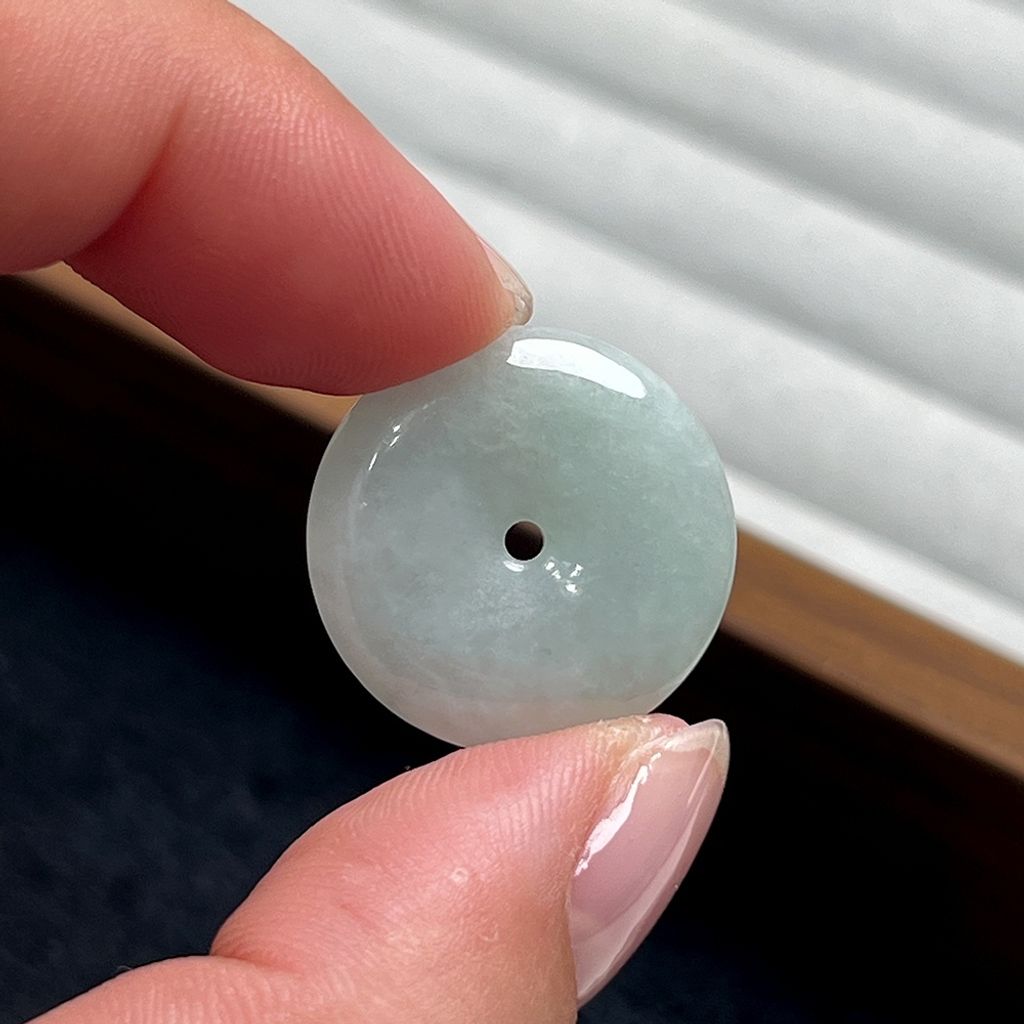 tw-11134207-820lf-mlzvognx6c5k14