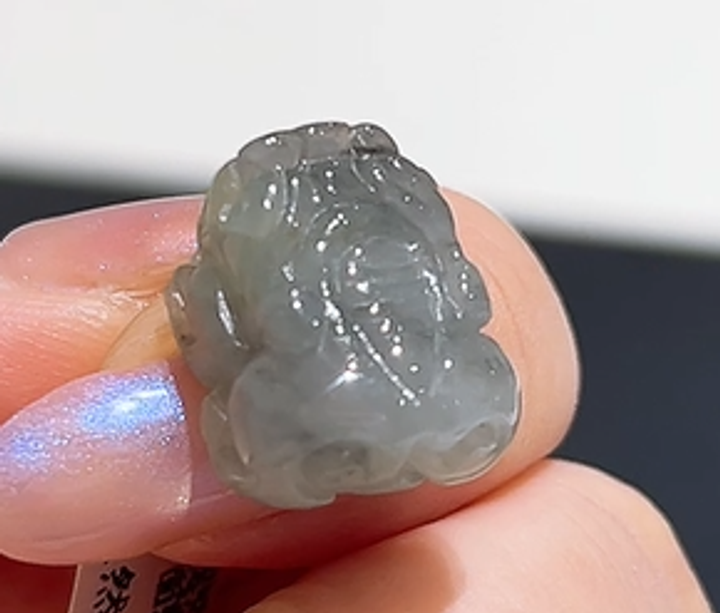 貔2