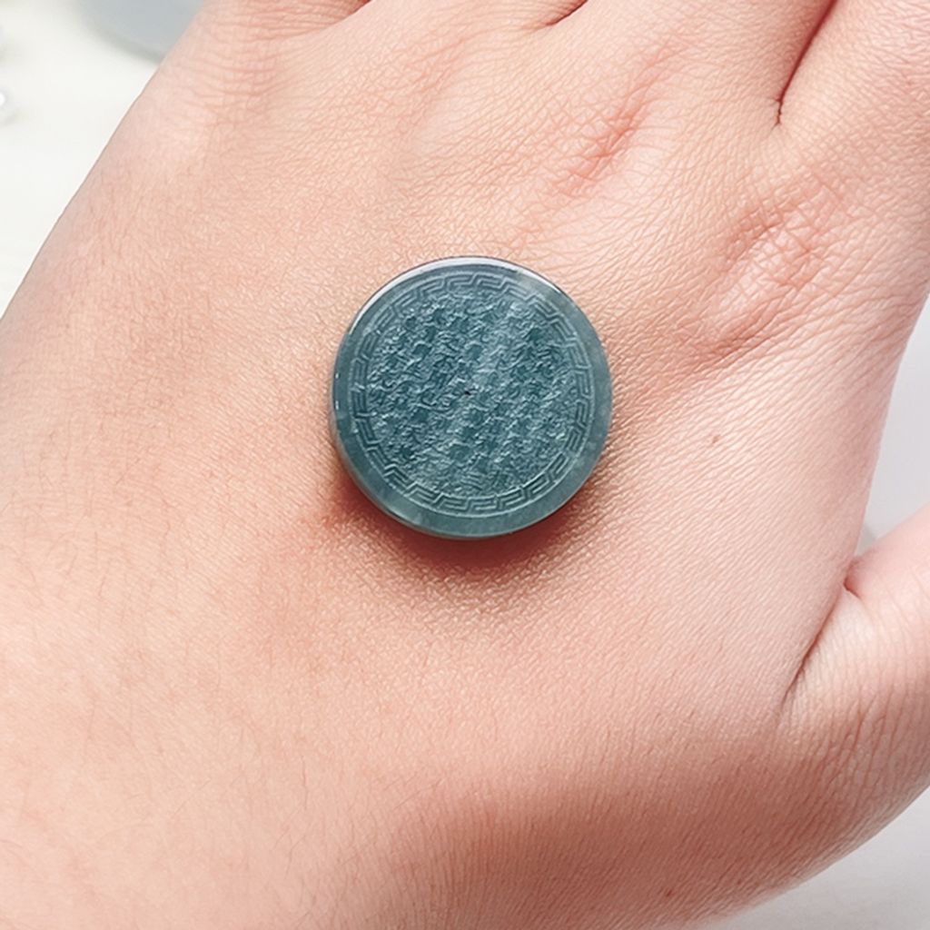 tw-11134207-81ztl-milfb7vi0w024f