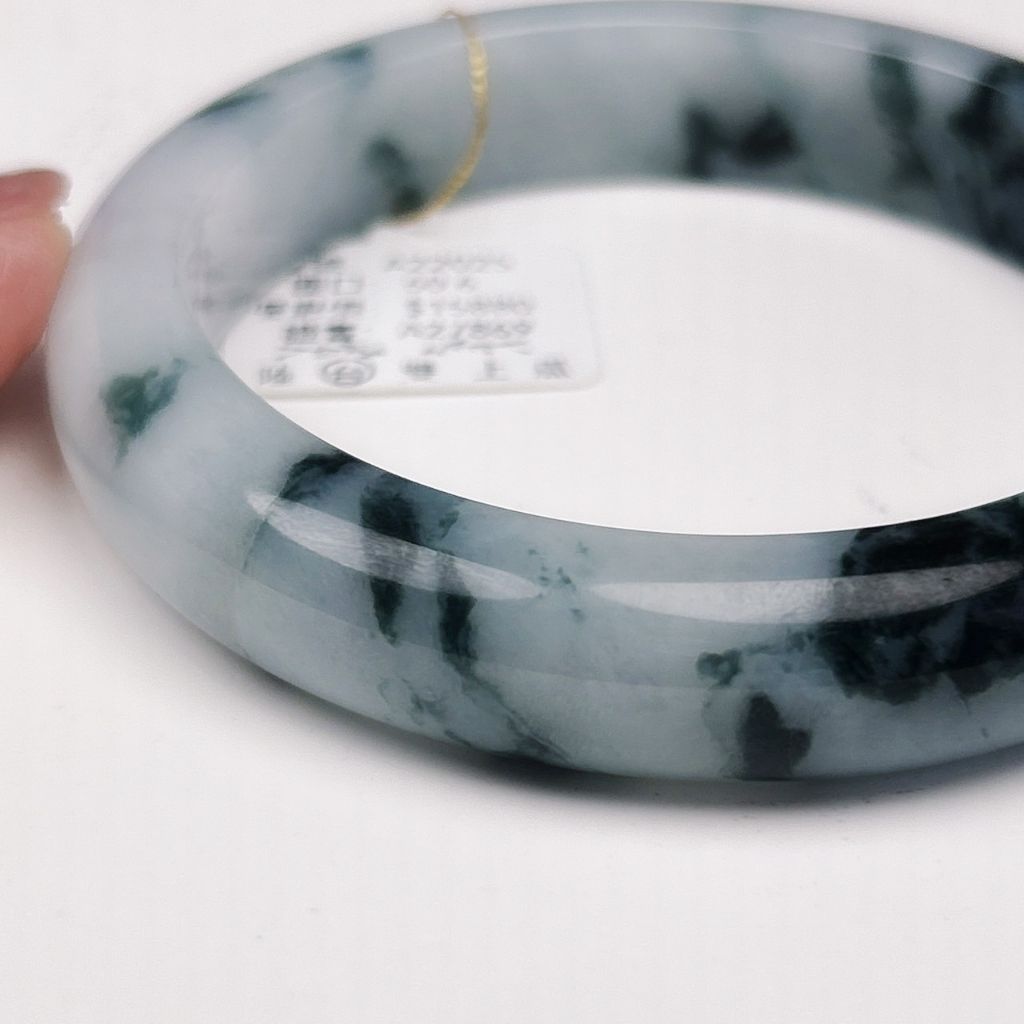 tw-11134207-820la-mkbt2ap9wmpsb0