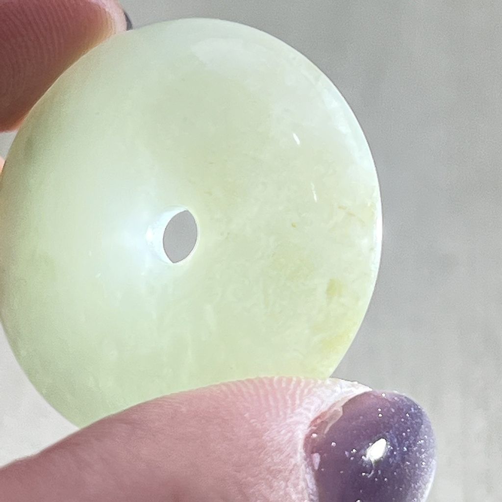 tw-11134207-820le-mkj2lugtsmww09