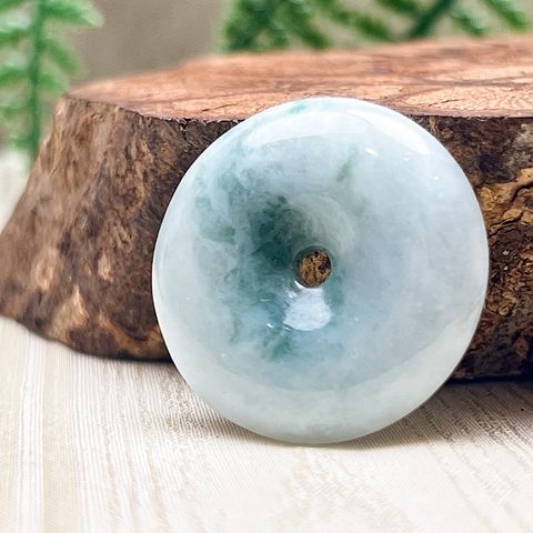 tw-11134207-820la-mkj4e50z08w309