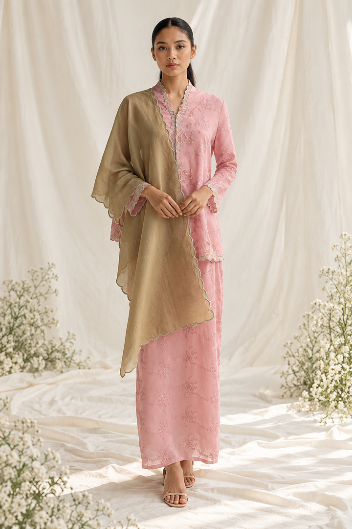 Pastel Kebaya Portrait in an Ivory Studio (1)