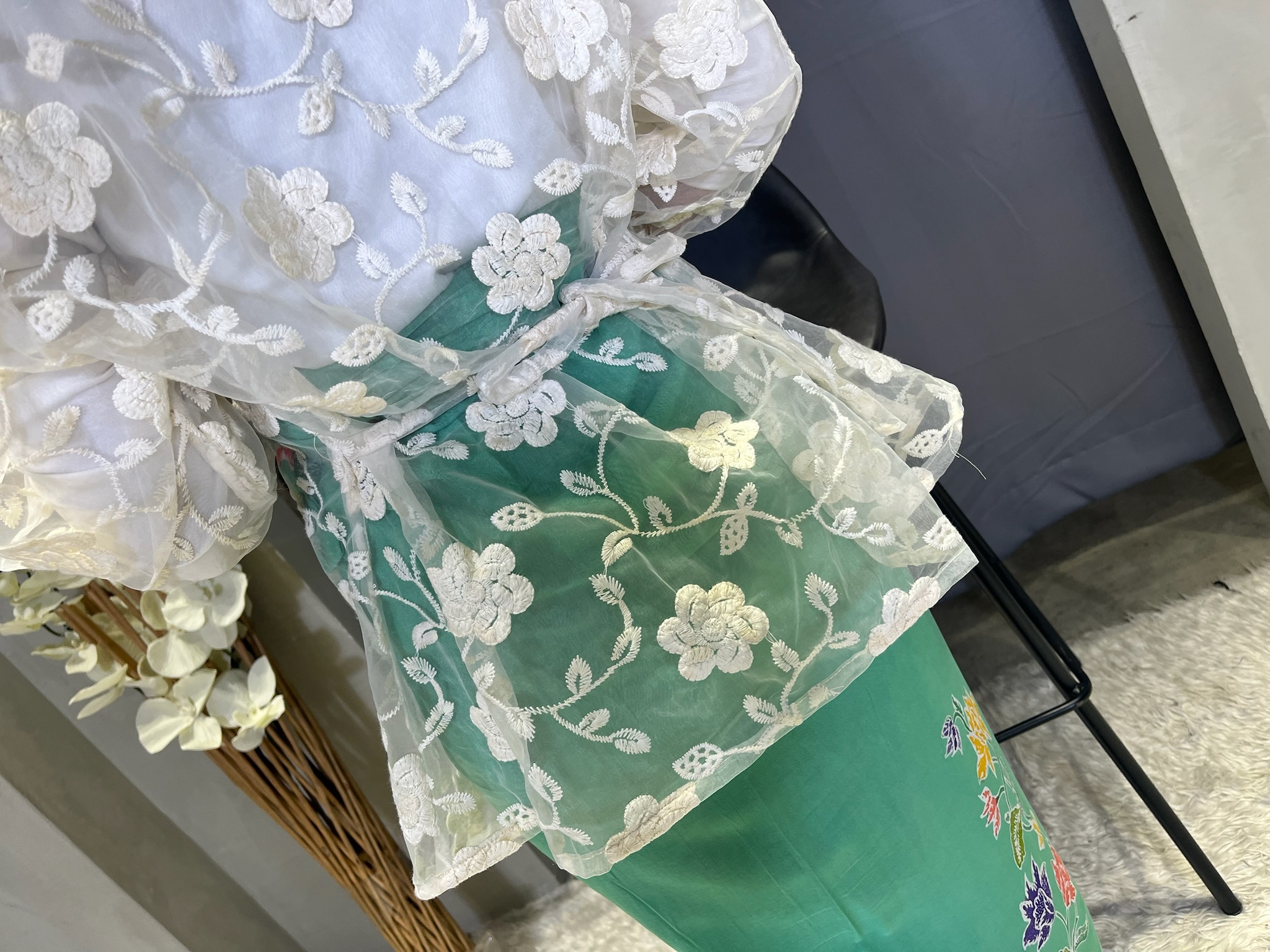 D2924718-DEAD-40B1-939B-7E8D076AB8B9